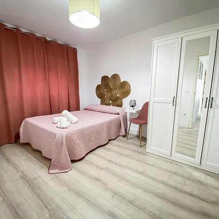 Acogedor Piso Cerca Del Centro Ideal Parejas דירה