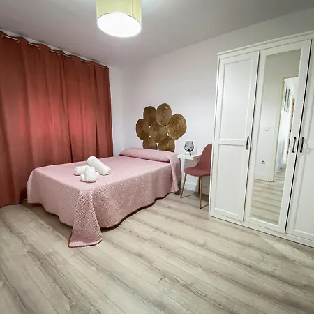 Acogedor Piso Cerca Del Centro Ideal Parejas דירה *