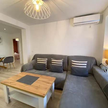 Acogedor Piso Cerca Del Centro Ideal Parejas דירה *