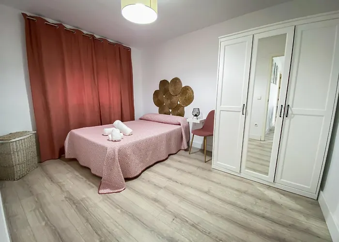 Acogedor Piso Cerca Del Centro Ideal Parejas Lejlighed *